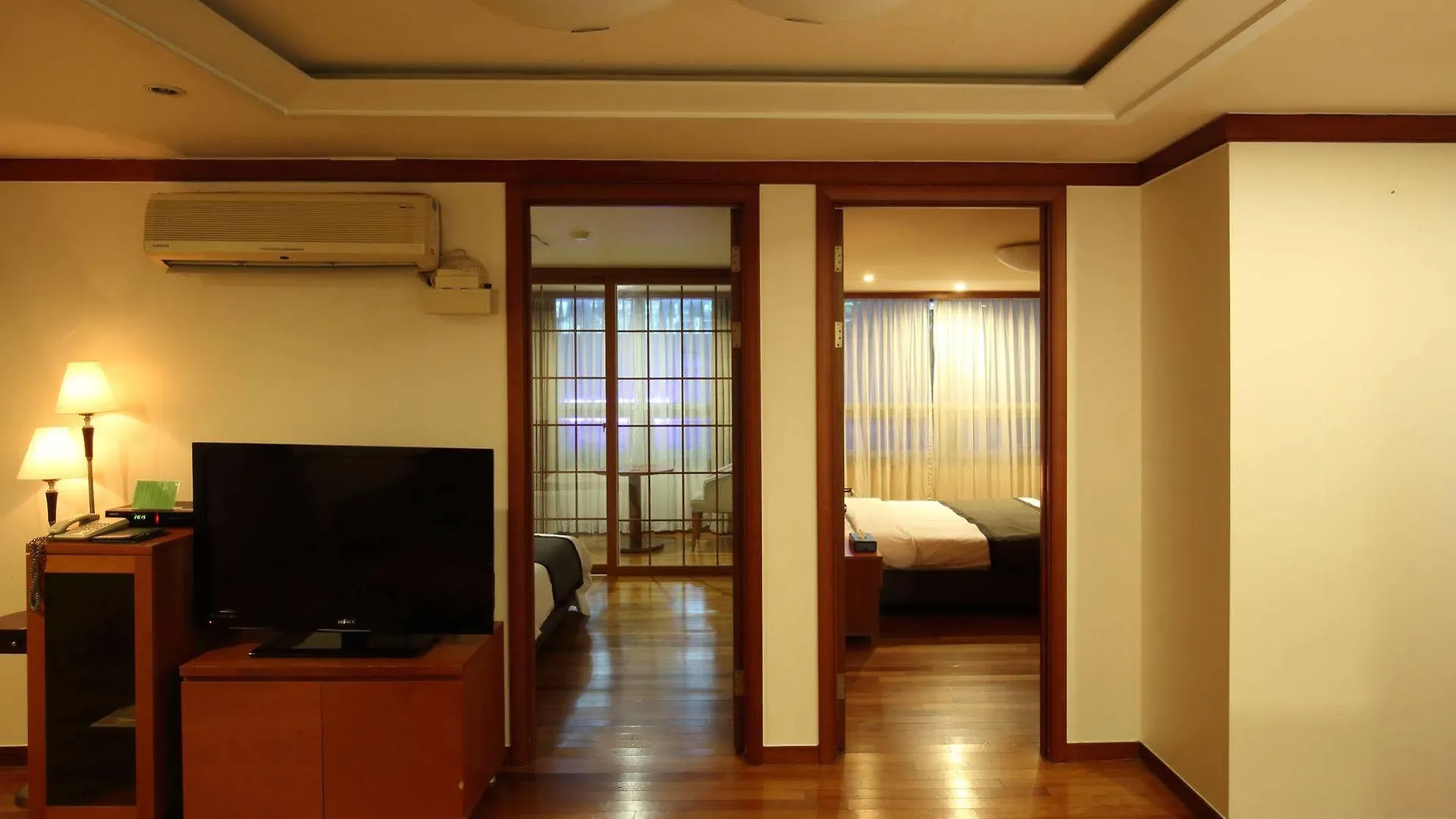 Coatel Chereville Seoul Hotel